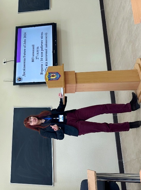 Фахівець Тернопільської філії Тернопільського обласного центру зайнятості Аліна Грицаєнко розповідає про м'які навички сучасного спеціаліста